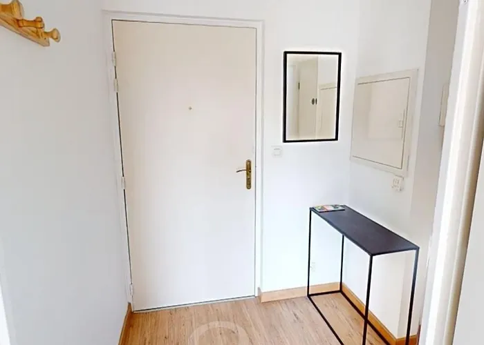 Avec Balcon Et Ascenseur Sur Apartment *